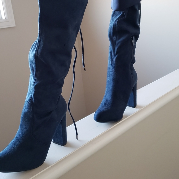 Navy long boots with heel - Picture 2 of 3